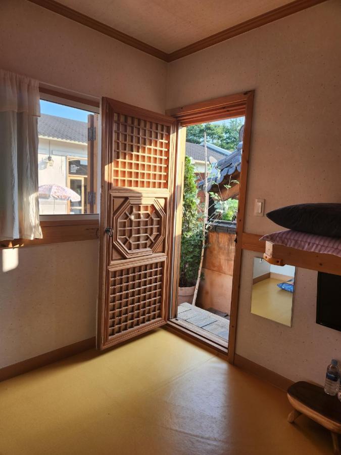 Beautiful House Hotel Jeonju Eksteriør billede